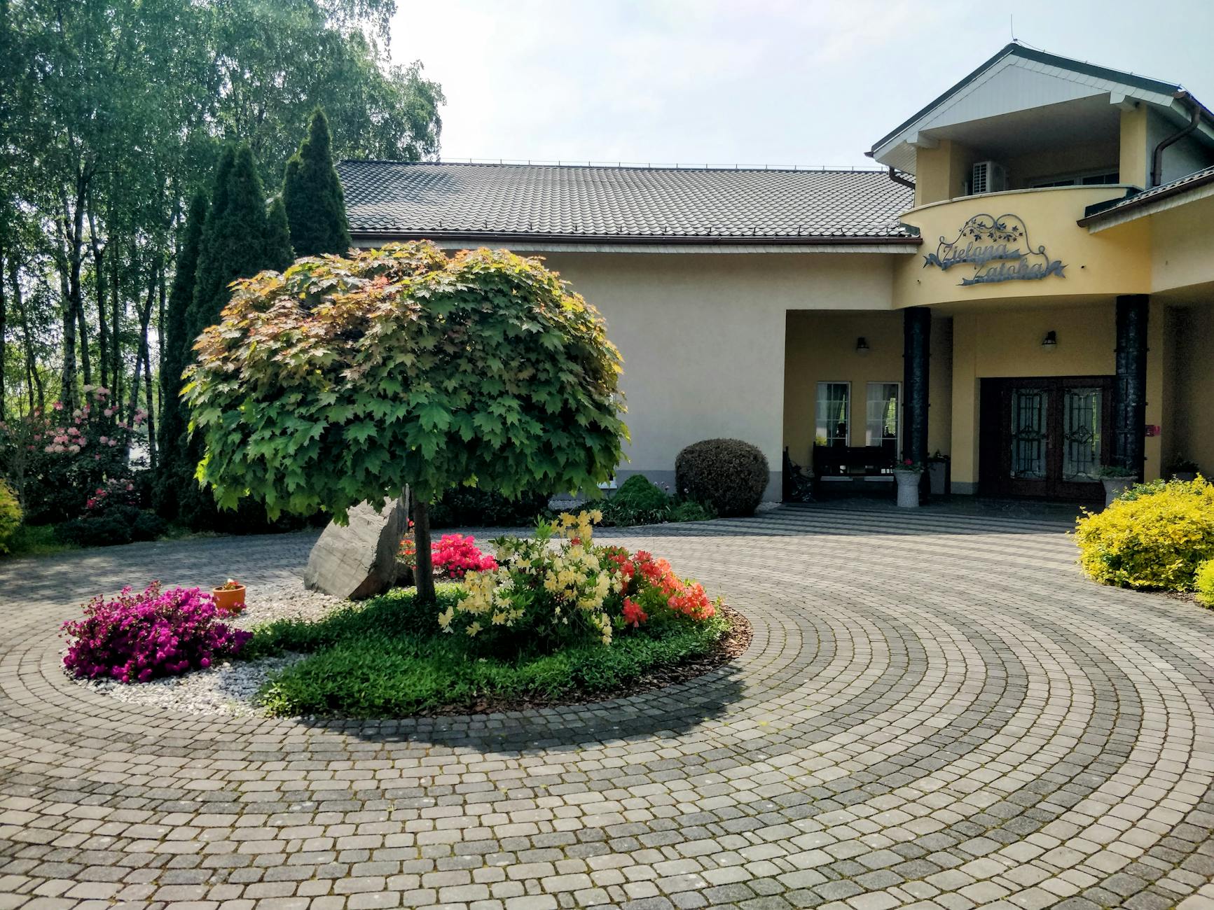 Zielone Świątki w Dąbrowie Górniczej: Tradycja i Współczesność